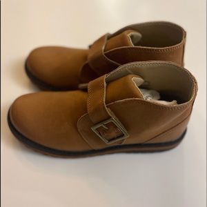 Kids casual shoes size 2. Brand new.